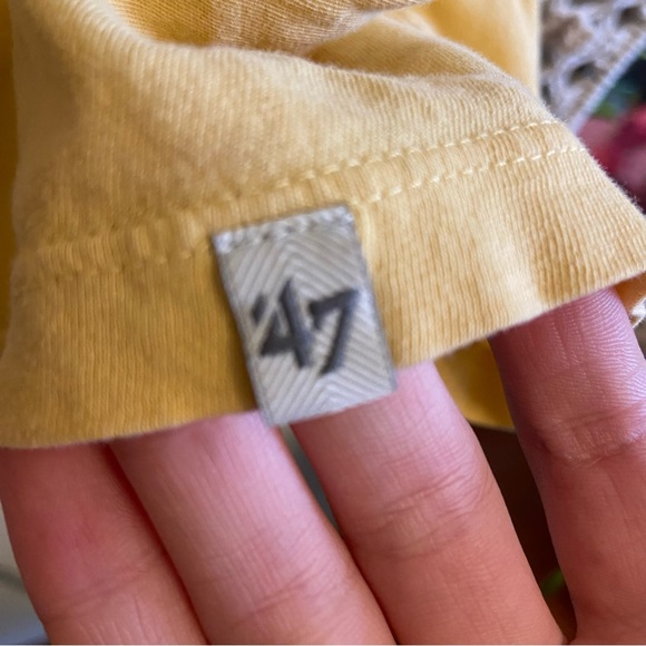 Notre Dame Irish Graphic Tee - Picture 3 of 6